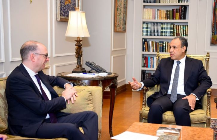 وزير الخارجية يستقبل وزير الدولة الألماني للتعاون الاقتصادي والتنمية 2 almomken.com TOVEphtP