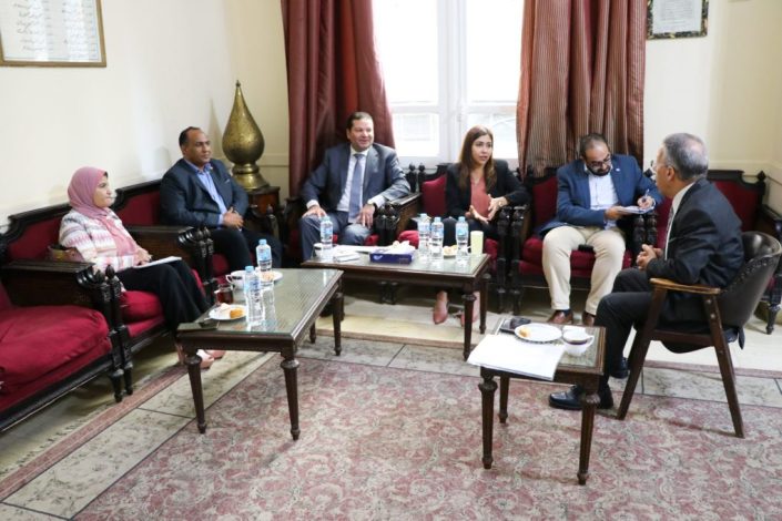 إدماج عيادات الأطباء في تقديم الخدمة بمحافظات التأمين الصحي الشامل 4 almomken.com aYx2Sl3k