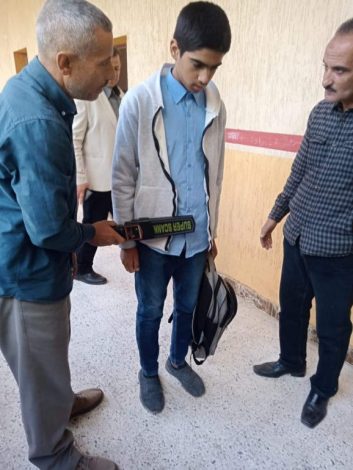 تعليم المنوفية جولة مرورية علي عدد من مدارس الإدارات التعليمية بجهاز كشف المعادن 4 almomken.com u9UGdPZi