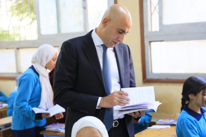 وزير التربية والتعليم يتابع انتظام العملية التعليمية بجولة مفاجئة في مدارس الخصوص بمحافظة القليوبية 4 almomken.com uJS8kR91