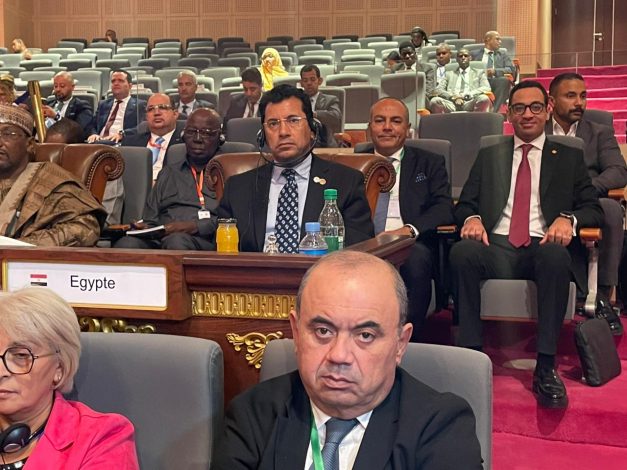 نائباً عن السيد رئيس الجمهورية.وزير الشباب والرياضة يشهد افتتاح المؤتمر القاري للتعليم والتشغيل وتمكين الشباب 4 almomken.com TiXCMTDJ