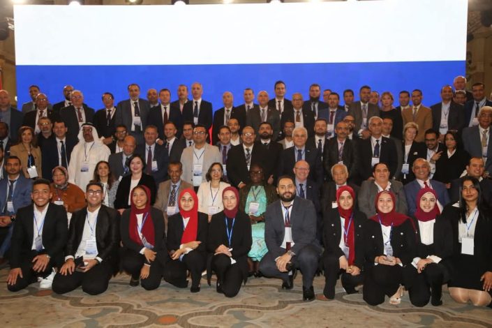 اشادة روسية بمنتدى الخريجين بالقاهرة 1 almomken.com ZurqCGH6