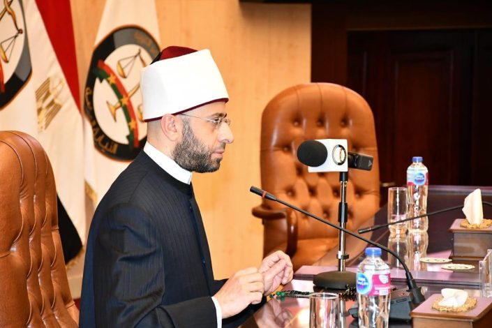 النائب العام ووزير الأوقاف يفتتحان دورة المعايشة التدريبية الأولى لمفتشي وزارة الأوقاف 3 almomken.com e2TtkyY2