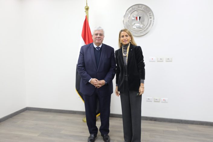 عاشور يبحث خطة التعاون المستقبلية مع المدير الإقليمي لليونسكو 5 almomken.com 0NjzyevY