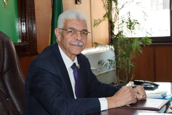 رئيس جامعة المنوفية يعقد إجتماع مجلس الدراسات العليا أون لاين 2 almomken.com 0qemspgZ