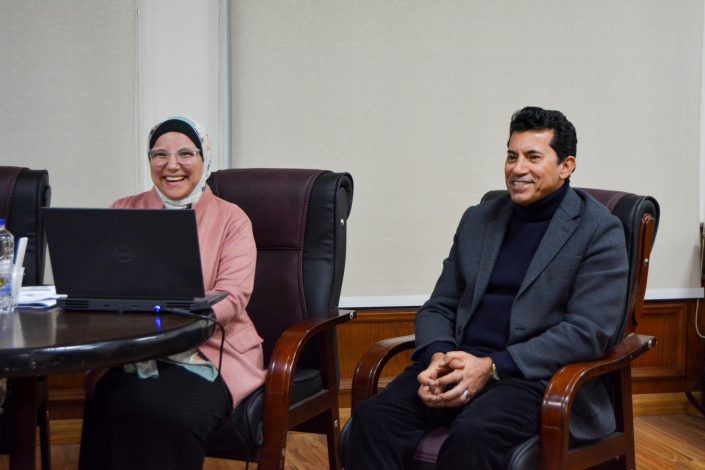 بدء مقابلات المتقدمين للتطوع بمعرض القاهرة الدولي للكتاب بالتعاون مع وزارة الثقافة 7 almomken.com 84STXCHx