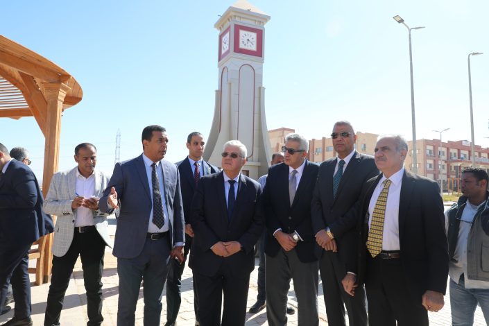 وزير التعليم العالي ومحافظ أسوان يتفقدون عددًا من مشروعات جامعة أسوان 9 almomken.com D9Jre4kg