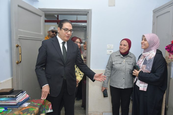 عبد الصادق يفتتح أعمال صيانة مدينة الطالبات ببولاق الدكرور 4 almomken.com HQLtDK5O