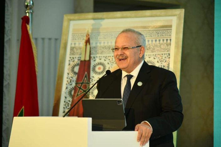 خليل يقدم تحليل لمؤلفات الدكتور الخشت وأوراقه البحثية 4 almomken.com K2SCvihQ