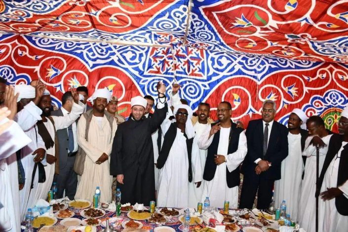 وزير الأوقاف يلتقي قيادات الدعوة وشيوخ القبائل بحلايب وشلاتين 3 almomken.com MeapgQ1c