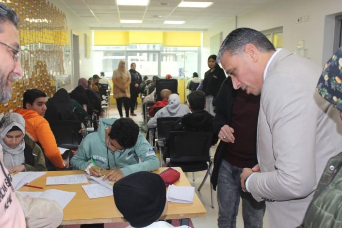 وكيل وزارة التربية والتعليم بالجيزة يتابع سير الامتحانات في مستشفى 57357 4 almomken.com UzMT52nB