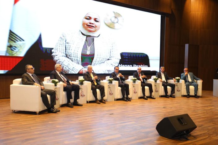 بروتوكول تعاون بين كليتي طب الزقازيق، وعين شمس في مجال زراعة الكبد 2 almomken.com fUT0GqVj