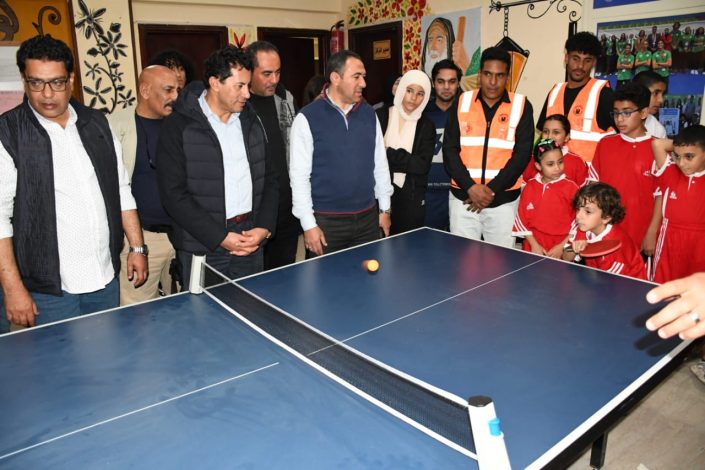 وزير الشباب يفتتح ملعب خماسي بمركز التنمية الشبابية ويتفقد مشروعات الوزارة بالمركز 8 almomken.com hTICsLlZ