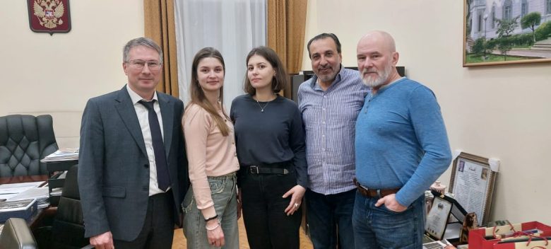 الكتاب الروسى يشارك في معرض القاهرة الدولي للكتاب 2 almomken.com rCnV5QC7