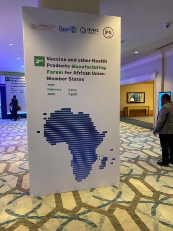 اختيار مصر كمركز إقليمي لتطوير التصنيع الدوائى واللقاحات والسيطرة على الامراض بشمال إفريقيا 2 almomken.com FZDCkYCs