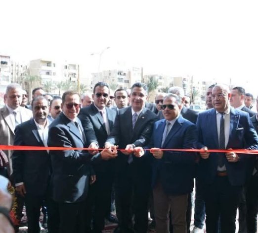 وزيرالتموين والتجارة الداخلية و محافظ الشرقية يفتتحان معرض مكافحة الغلاء 3 almomken.com V3ruznrR