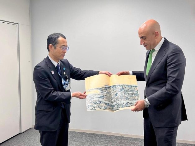 وزير التربية والتعليم يلتقي أعضاء مجلس التعليم في طوكيو 3 almomken.com azxhihQq