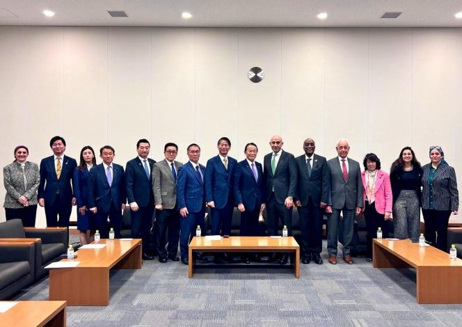 وزير التربية والتعليم فى ضيافة البرلمان الياباني وجمعية الصداقة المصرية اليابانية 5 almomken.com wvYrpOe6