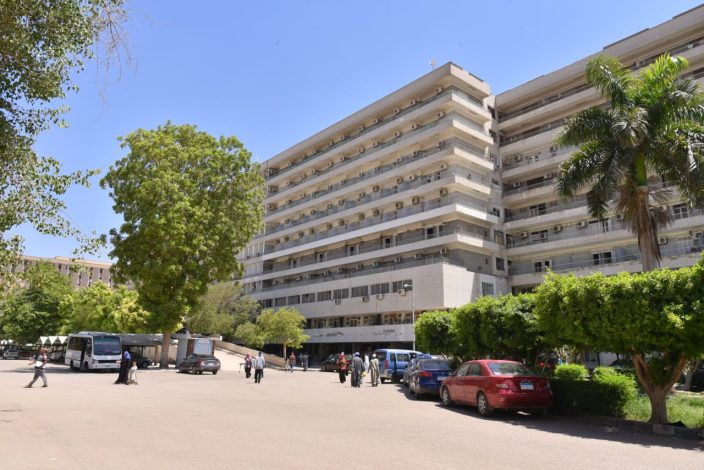 مستشفيات جامعة أسيوط تحصل على شهادة الأيزو 9001:2015 3 almomken.com 6xvQR5H9