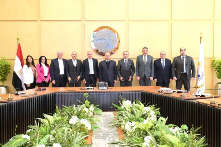 انشاء وإدارة وتشغيل وتطوير منطقة صناعية لوجيستية متكاملة بميناء دمياط 1 almomken.com ACjobN44