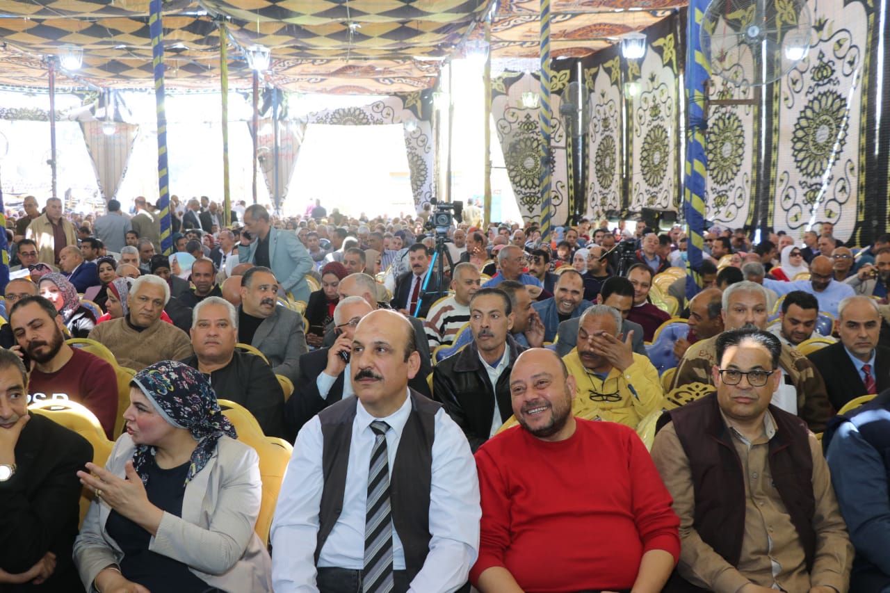 تفاعل كبير للمعلمين وتسابق لحضور الجمعية 