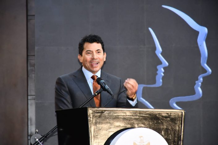 وزير الشباب والرياضة يشهد مراسم إجراء قرعة عباقرة الصحاب الموسم الخامس 7 almomken.com U8sRVhdT