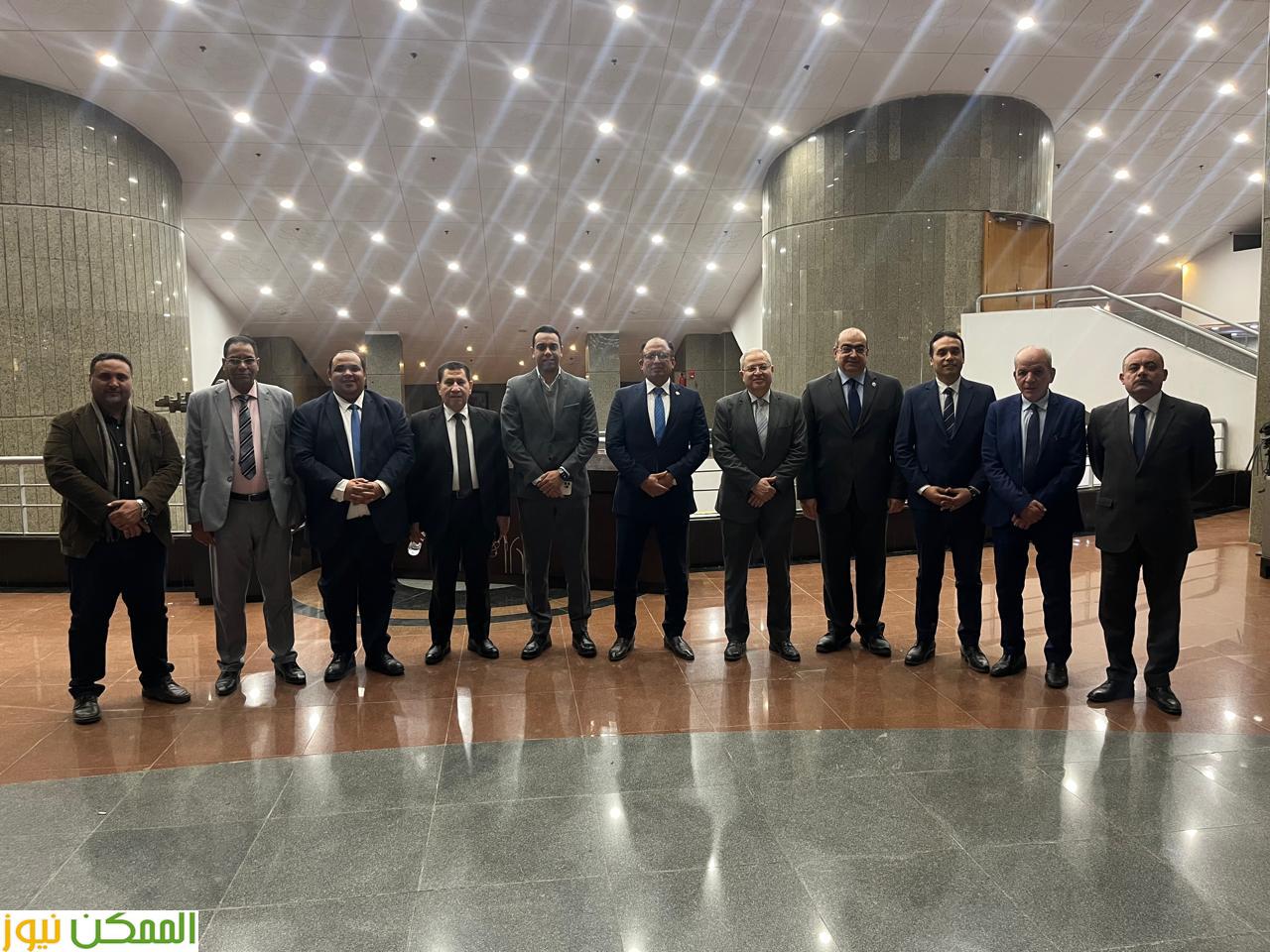 قيادات جامعة حلوان أثناء الافطار 