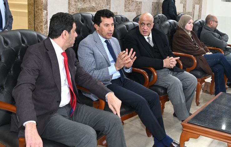 وزير الرياضة يشهد ختام منافسات الفردي ببطولة كأس العالم لسلاح الشيش 4 almomken.com kf2dtE5z