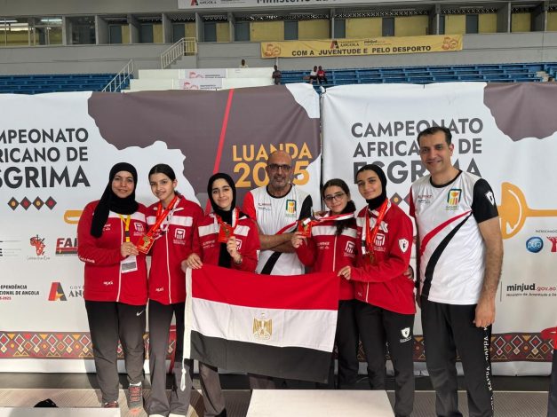 وزير الشباب والرياضة يهنئ منتخب مصر للسلاح بتصدر بطولة أفريقيا بـ39 ميدالية 1 almomken.com kreuHOxX