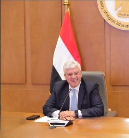 قرارات جمهورية بتعيين قيادات جامعية جديدة 2 almomken.com HJztIogl