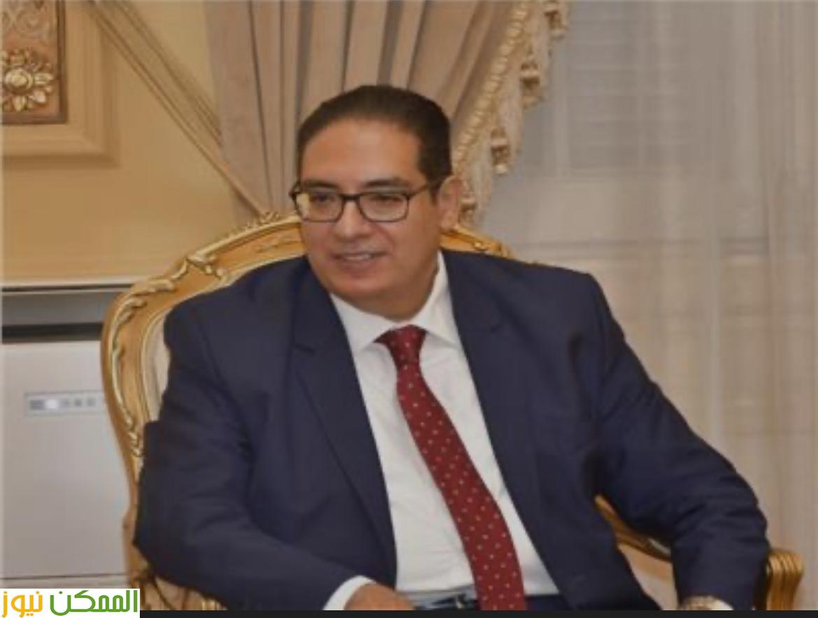 د محمد سامى رئيس جامعة القاهرة 