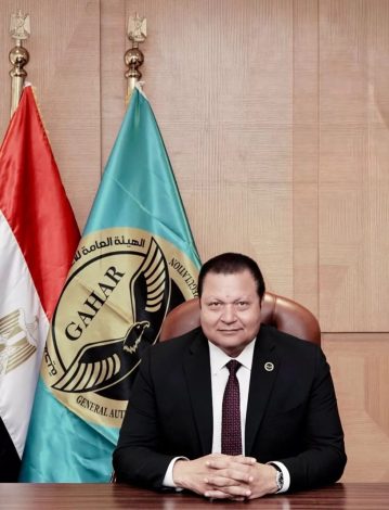 الدكتور أحمد طه بفوزه بجائزة الطبيب العربي لعام 2025 1 almomken.com SZd3z7Wa