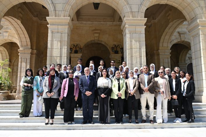 مجلس النواب يستضيف سفيرات برنامج "ريحانة" التابع لوزارة الشباب والرياضة 1 almomken.com 20eb16c9