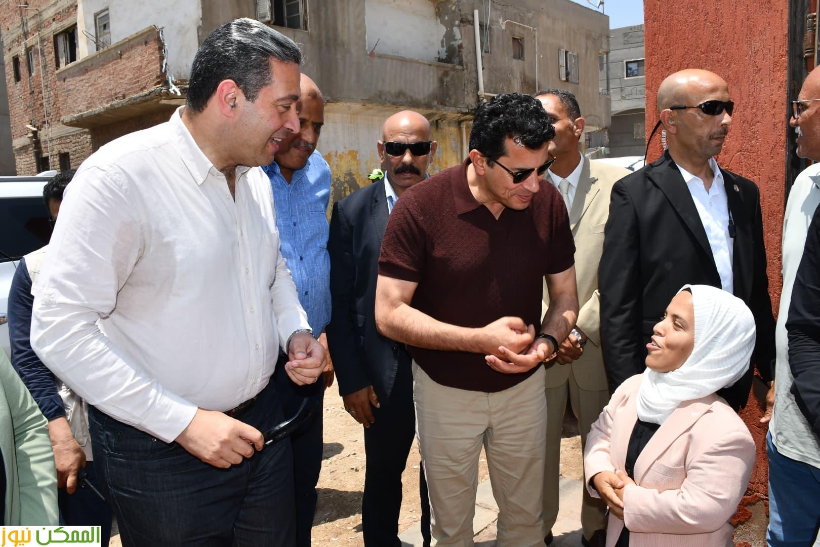 وزير الشباب والرياضة ومحافظ دمياط يتفقدان منشآت مركز شباب التوفيقية ضمن مبادرة "حياة كريمة 2 وزير الشباب والرياضة ومحافظ دمياط يتفقدان منشآت مركز شباب التوفيقية
