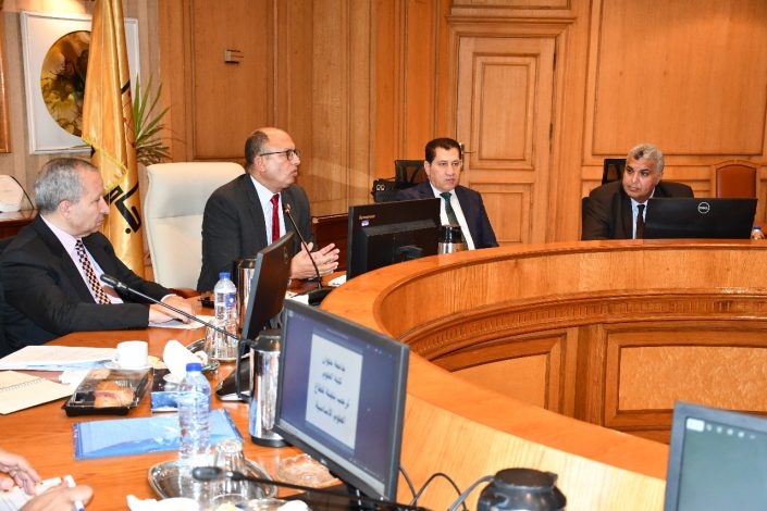 قطاع العلوم الأساسية بالمجلس الأعلى للجامعات يناقش الغاء الانتساب واضافة تخصصات جديدة 1 almomken.com a32cb08b