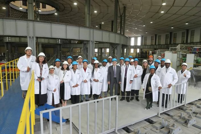 وفد مصري رفيع المستوى يشارك في الاجتماع الدولي للمعهد المتحد للأبحاث النووية بروسيا 1 almomken.com c7ca5fb4