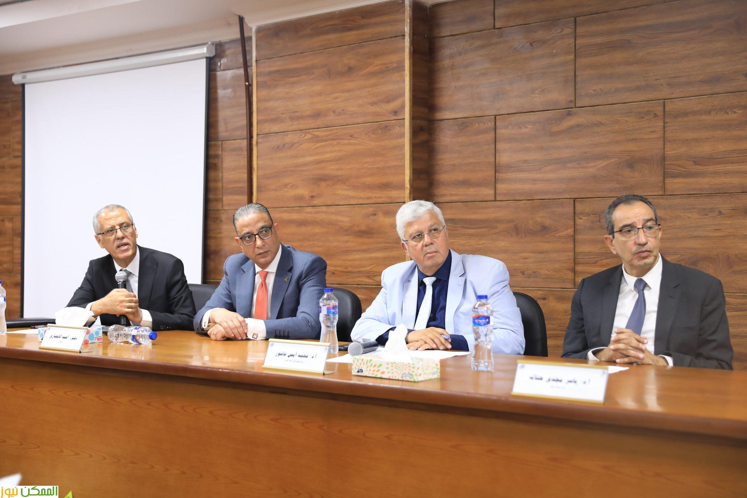 خطة العام الدراسى الجديد للجامعات ناقشها الوزير مع رؤساء الجامعات الحكومية المنبثقة منها جامعات أهلية جديدة 2 خطة العام الدراسى الجديد للجامعات ناقشها الوزير مع رؤساء الجامعات الحكومية المنبثقة منها جامعات أهلية جديدة