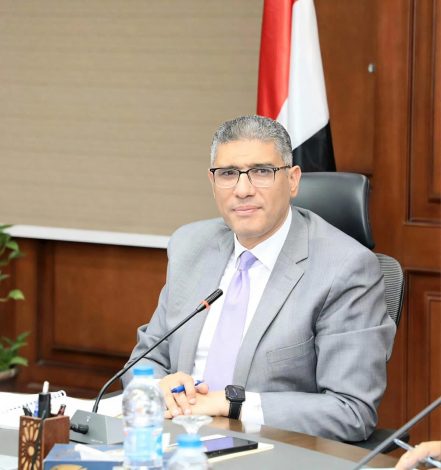 موسم حصاد متميز للقمح فى الجيزة وتجاوز المستهدف بتوريد 184,135 طنا 1 almomken.com 03b79b62