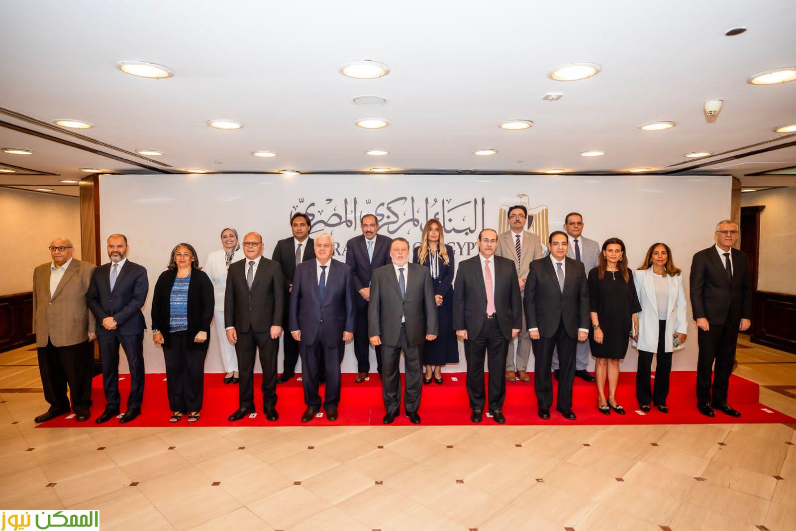 انضمام تجارتى القاهرة وسوهاج إلى شهادة البكالوريوس فى العلوم المصرفية 