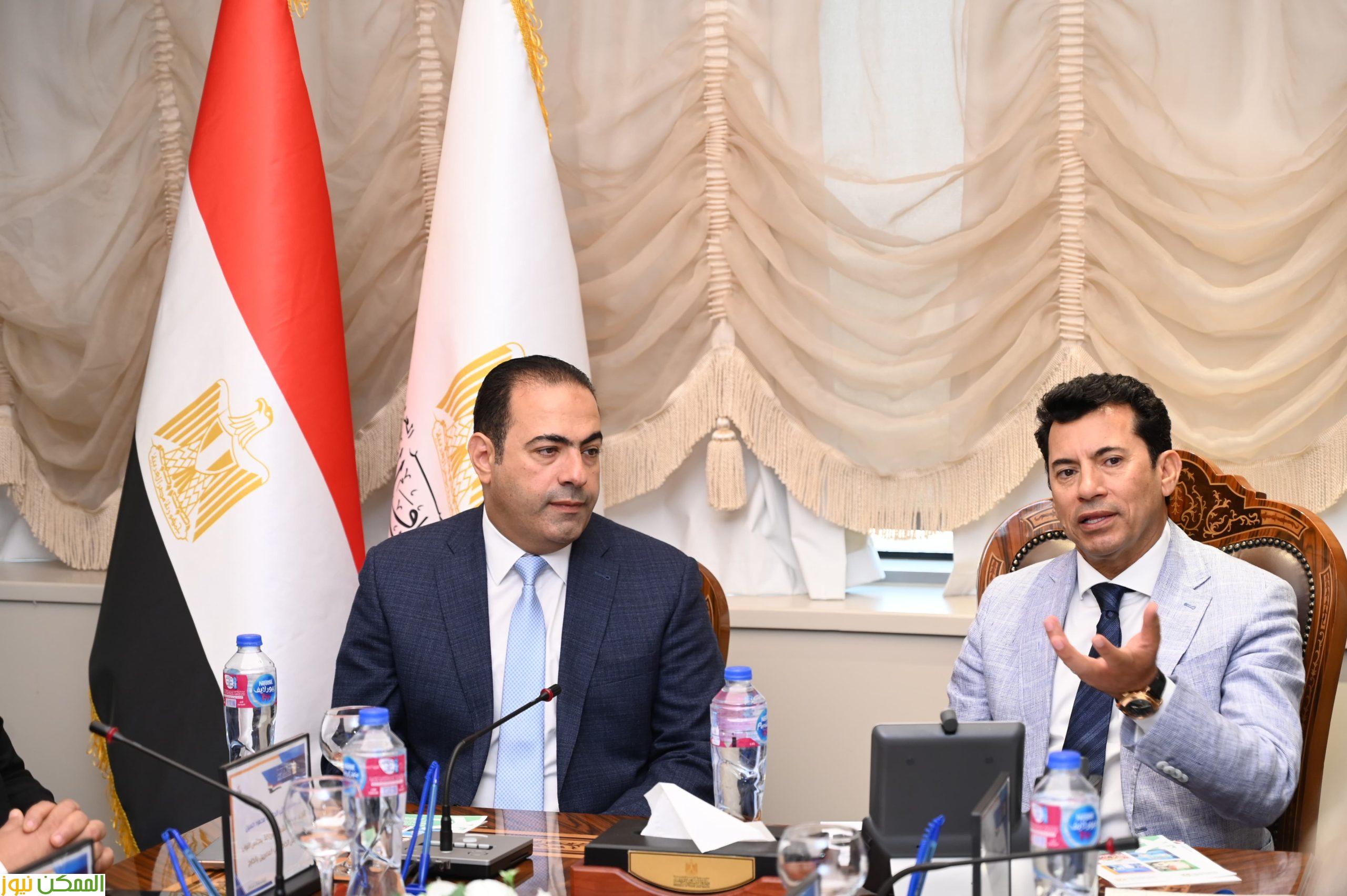 ملتقى شباب المصريين فى الداخل والخارج ناقشه وزير الشباب مع اتحاد شباب المصريين فى الخارج 