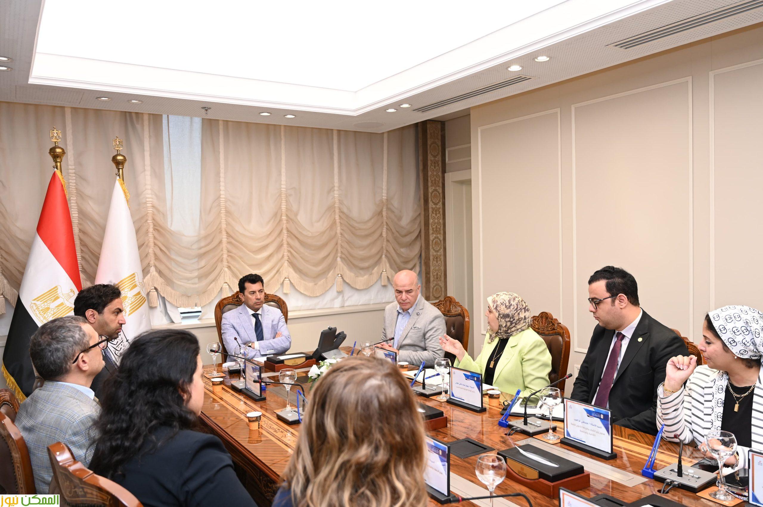 وزير الشباب يلتقي المدير الإقليمي لهيئة إنقاذ الطفولة لبحث تعزيز التعاون 3 وزير الشباب يلتقي المدير الإقليمي لهيئة إنقاذ الطفولة