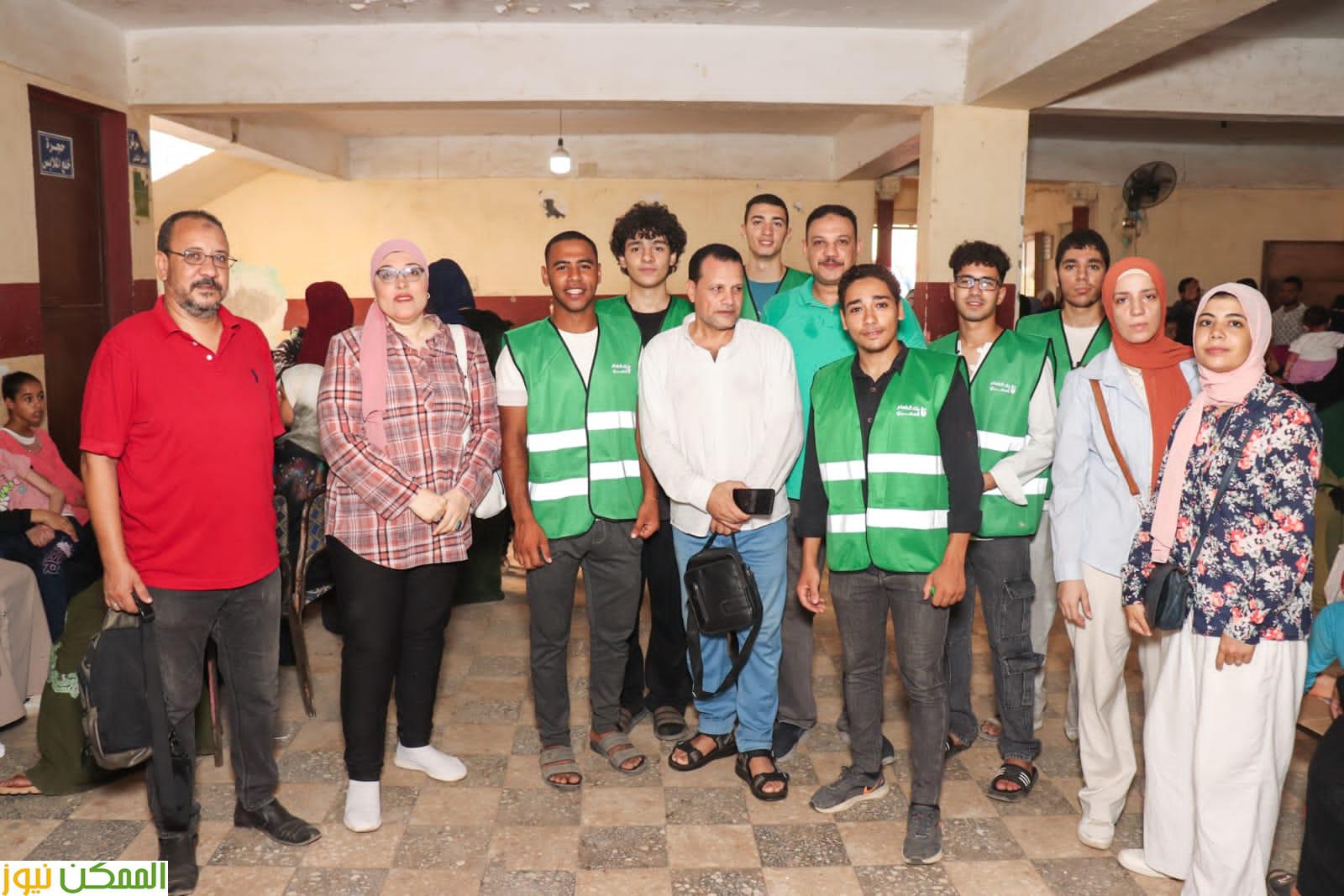 قوافل مجتمعية  متكاملة بمركز شباب سقارة بالبدرشين  