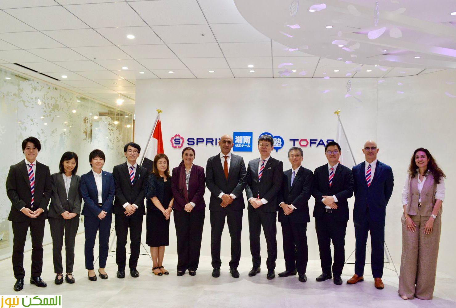 استلام النسخة الأولى من كتاب الرياضيات المطور للصف الأول الابتدائي  تنفيذ شركة "سبريكس" اليابانية