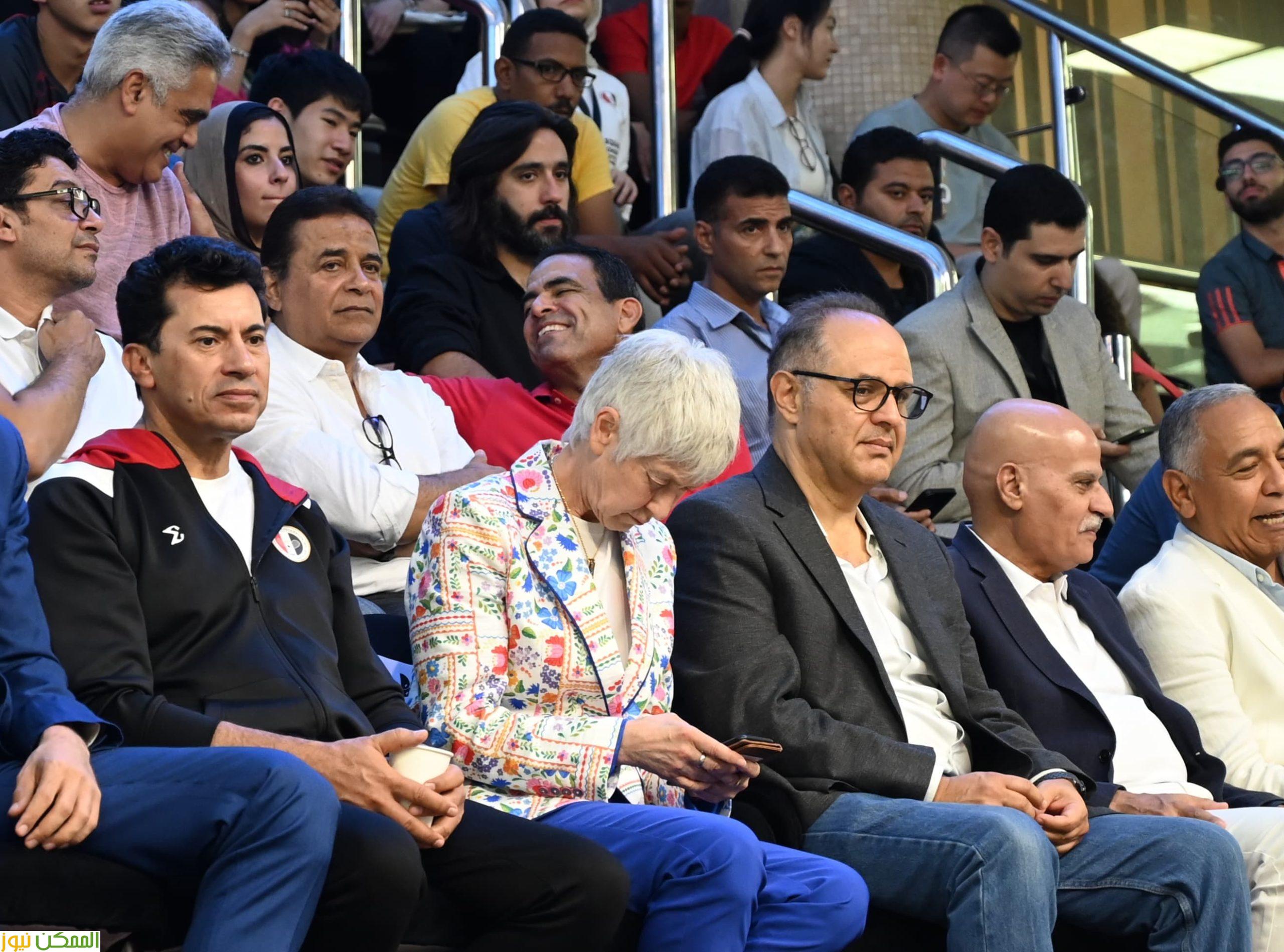تتويج منتخب الناشئين والناشئات ببطولة كأس العالم للاسكواش 5 تتويج منتخب الناشئين والناشئات ببطولة كأس العالم للاسكواش