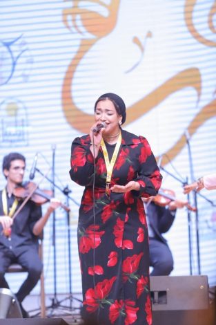 الفن رسالة وطنية..ختام مهرجان طرب الاول 1 almomken.com c1c857a3