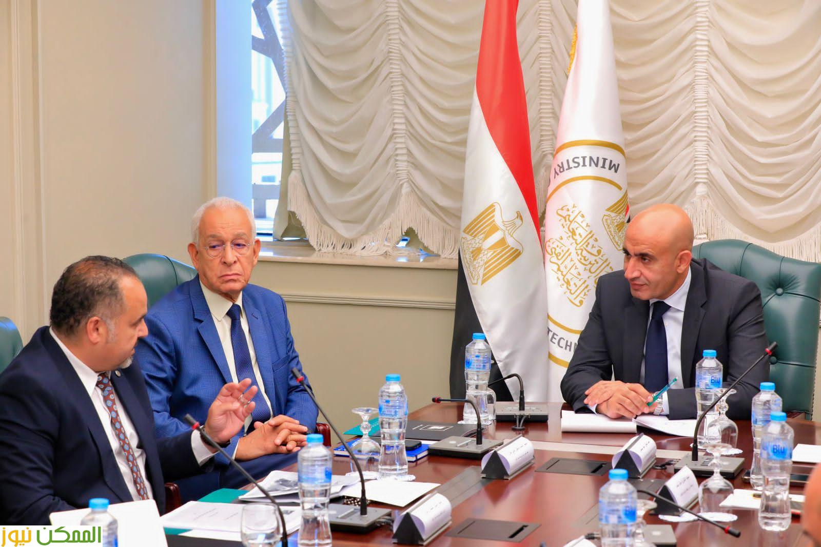 وزير التربية والتعليم يلتقى بوفد من مؤسسة "مصر الخير