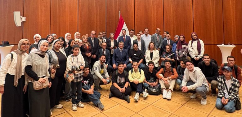 كلمة مسجلة لوزير الخارجية واستقبال رسمي لأوائل الثانوية العامة بسفارة مصر ببرلين 4 almomken.com 1636a030