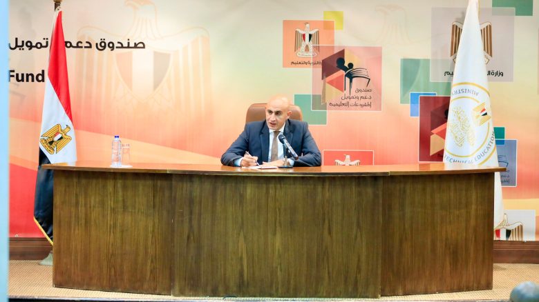 فصل الطالب المتعدى على معلم القليوبية عام دراسى كامل ومتابعة التصرف الجنائى فى الواقعة 2 almomken.com 306e4c6b