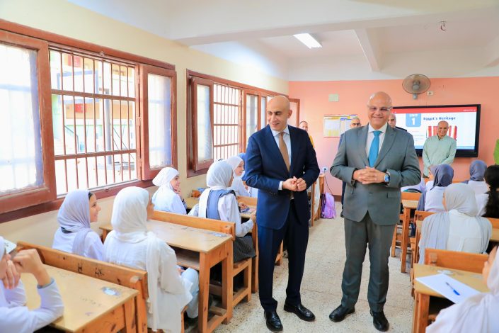 انطلاق اول يوم من العام الدراسى الجديد: من القليوبية 2 almomken.com 3c64bcb8