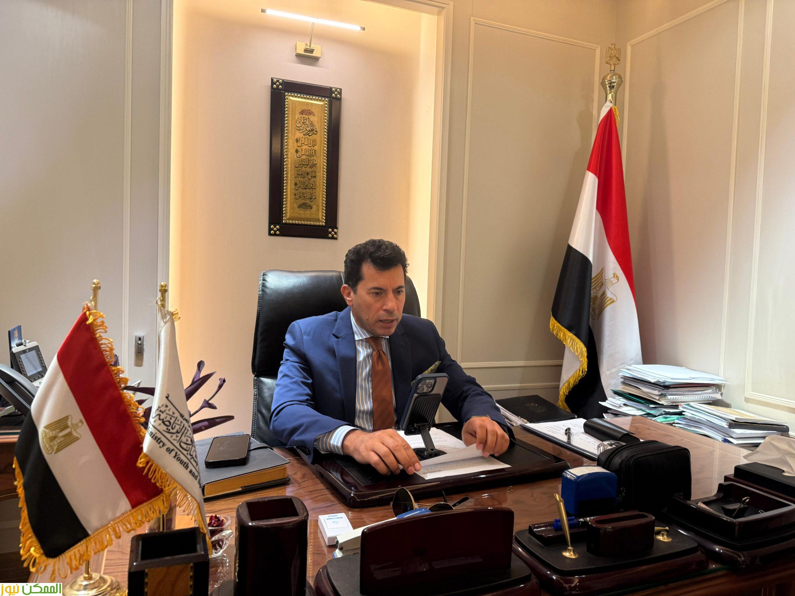 صبحى  يطمئن على استعدادات منتخب مصر للكرة الطائرة في بطولة العالم بالفلبين